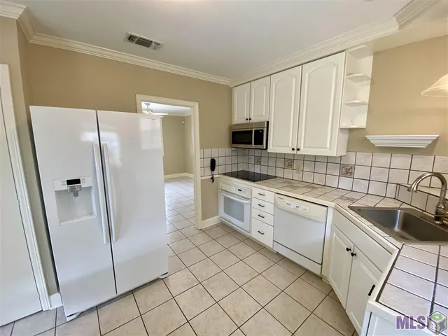 $1,800 | 921 Camellia Avenue, Baton Rouge, LA 70806