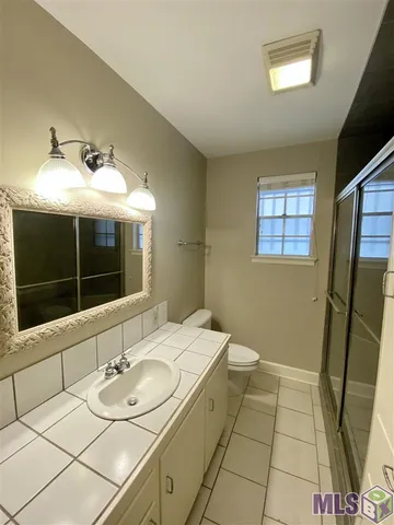 $1,800 | 921 Camellia Avenue, Baton Rouge, LA 70806