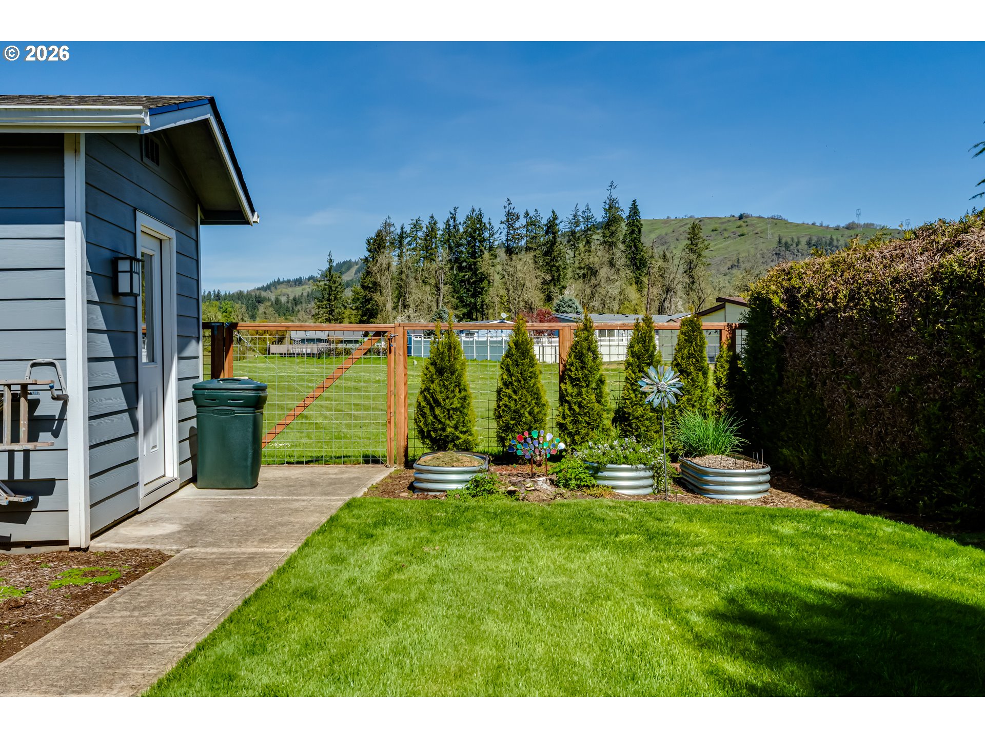 34681 Devonshire Drive Eugene, OR 97405 - Photo 32 of 34 a view of outdoor space and yard