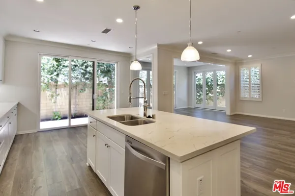 $5,200 | 50 Twin Flower, Irvine, CA 92620