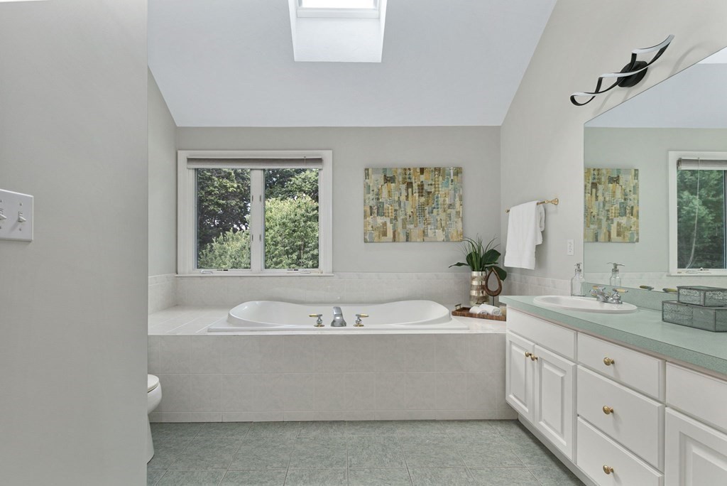 31 Buehler Road Bedford, MA 01730 - Photo 16 of 33 Gallery Image 16