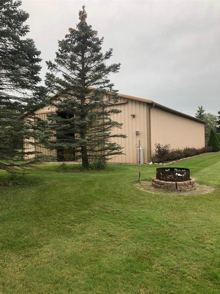 75440 Romeo Plank Road Armada, MI 48005 - Photo 70 of 71 50048729-69.JPG