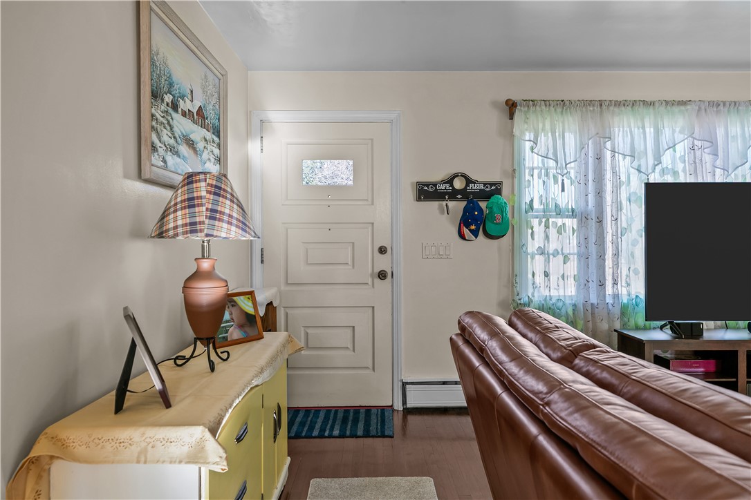 9 Continental Drive Middletown, RI 02842 - Photo 5 of 46