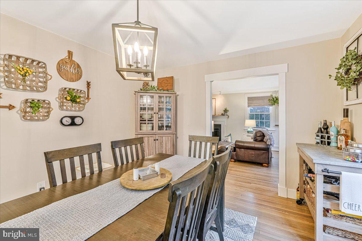 27 Lochatong Road Ewing, NJ 08628 - Photo 11 of 42 Dining Room