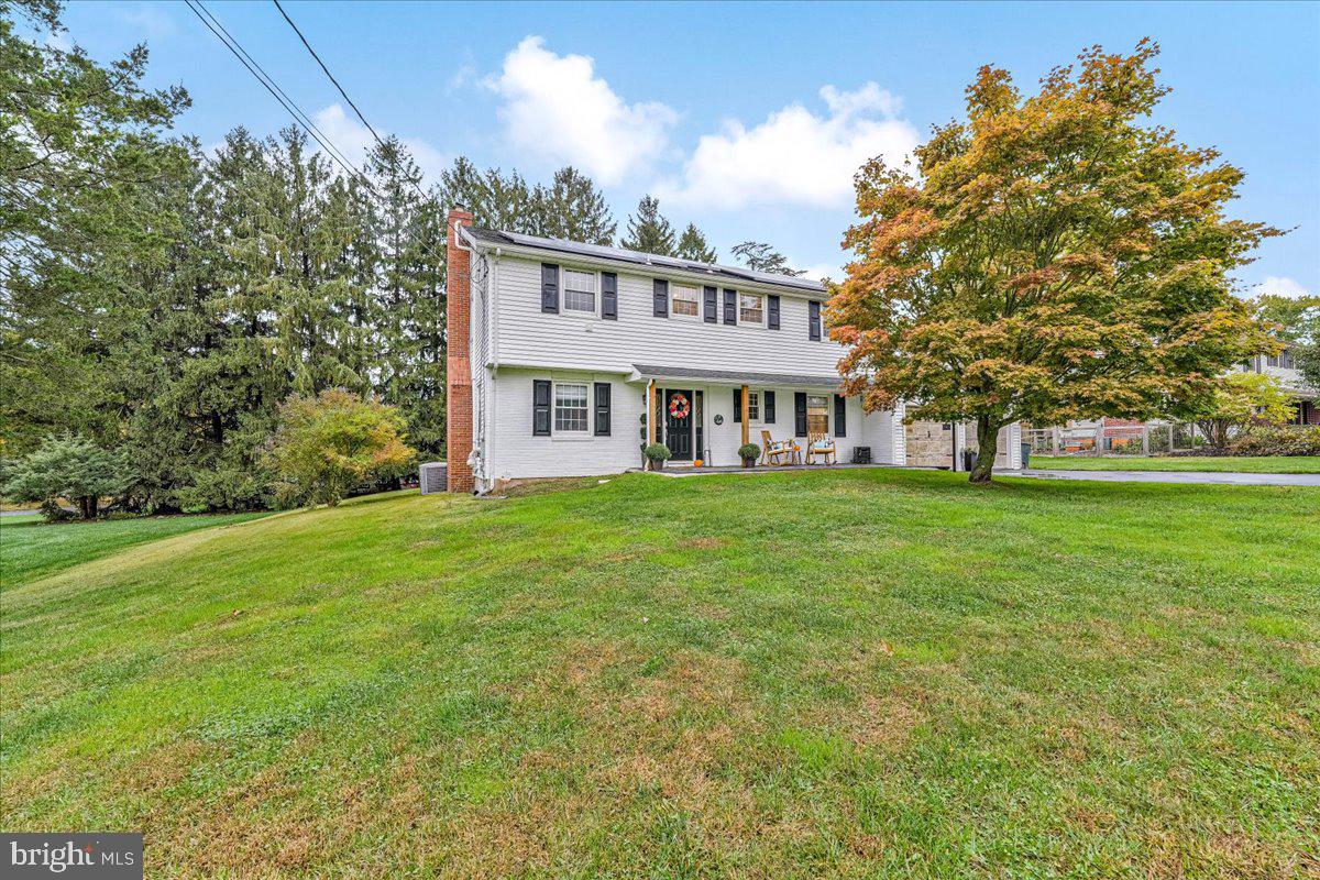 27 Lochatong Road Ewing, NJ 08628 - Photo 2 of 42