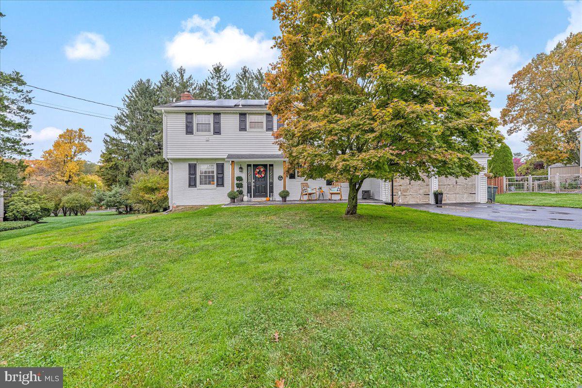 27 Lochatong Road Ewing, NJ 08628 - Photo 3 of 42