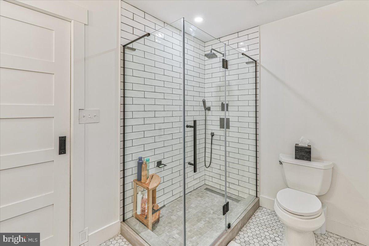 27 Lochatong Road Ewing, NJ 08628 - Photo 31 of 42 Master bath stall shower