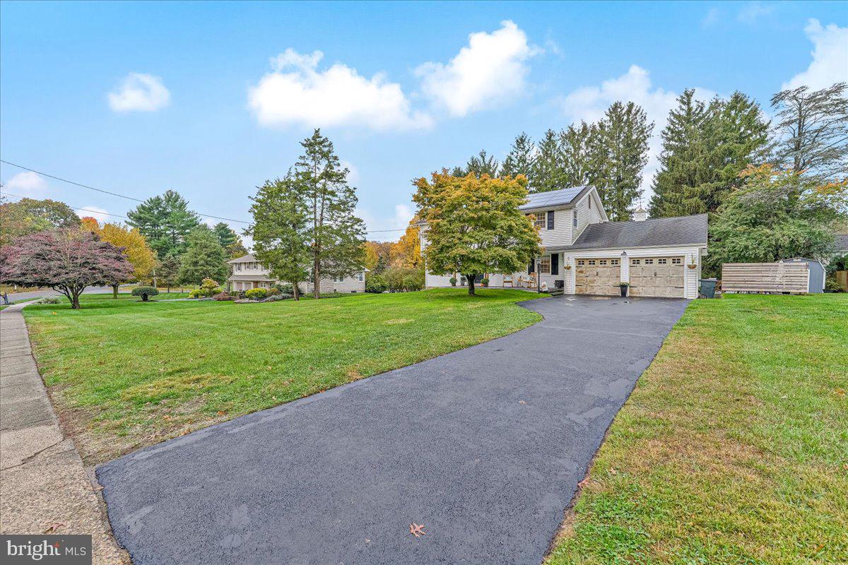 27 Lochatong Road Ewing, NJ 08628 - Photo 4 of 42