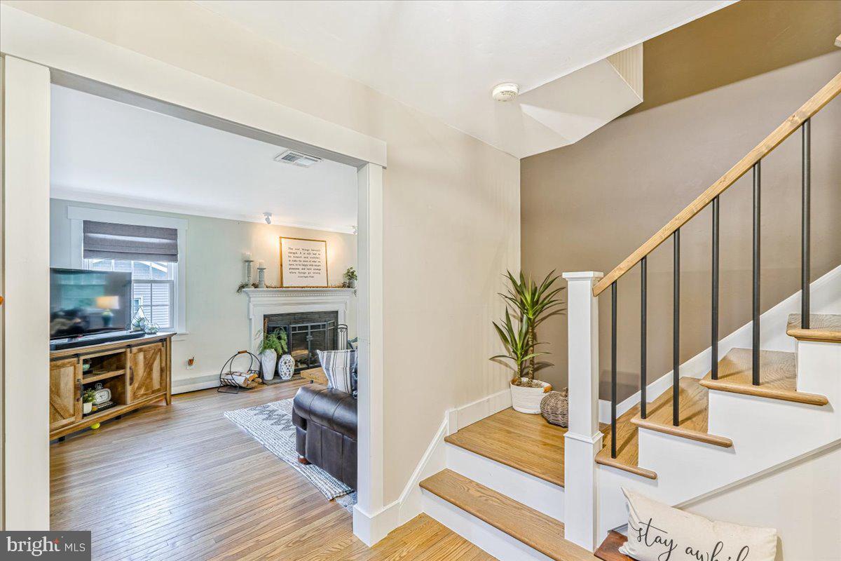 27 Lochatong Road Ewing, NJ 08628 - Photo 6 of 42 Foyer
