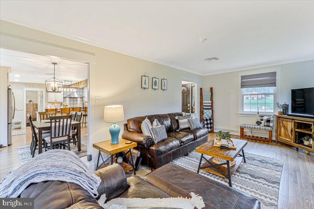 27 Lochatong Road Ewing, NJ 08628 - Photo 9 of 42