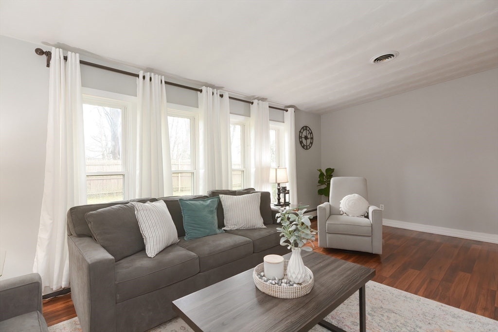 4 Rosslare Road Framingham, MA 01701 - Photo 14 of 38 Gallery Image 14