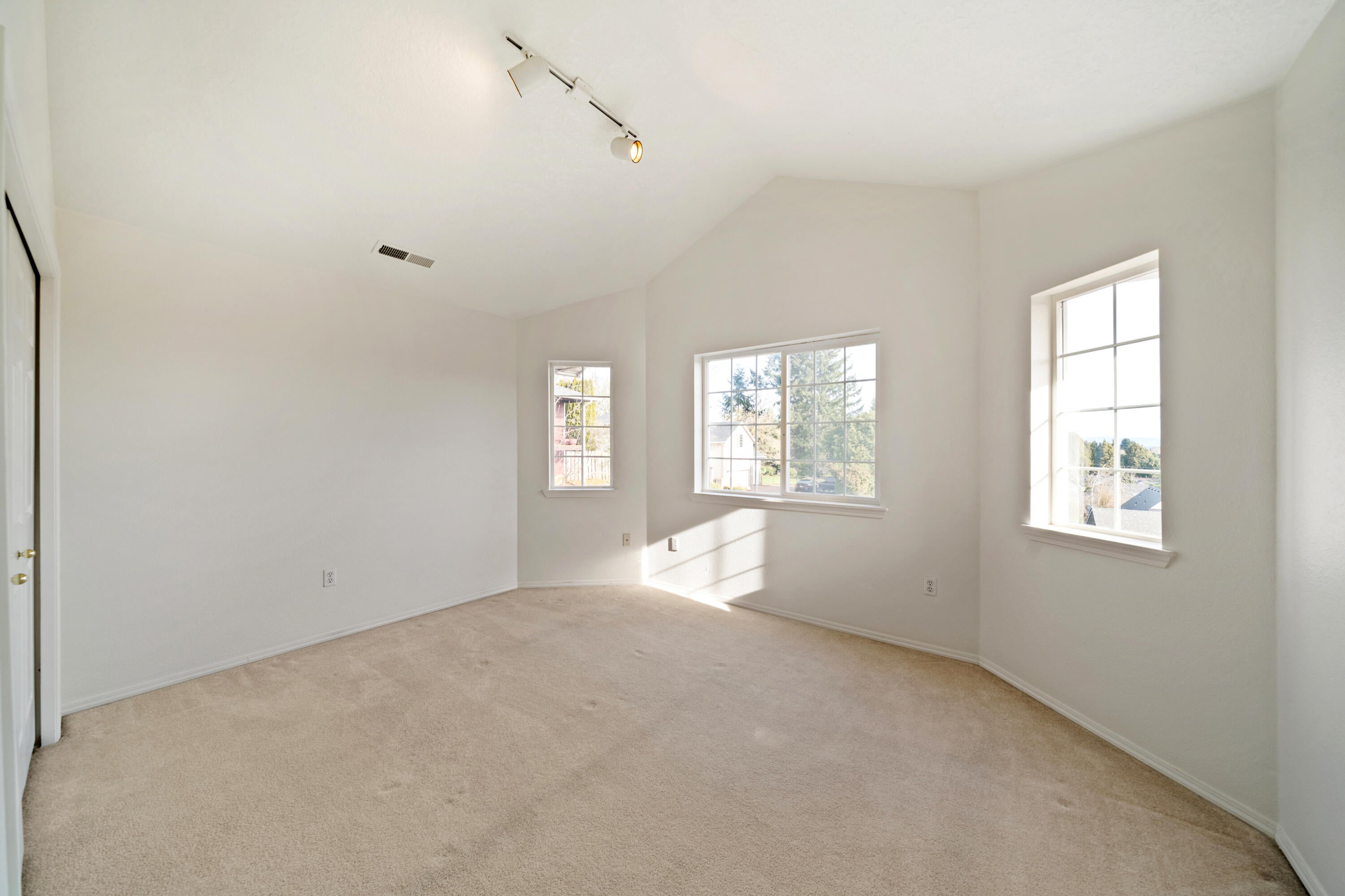 5417 East Ridge Street South Salem, OR 97306 - Photo 37 of 54 5417-E-Ridge-St-S-37