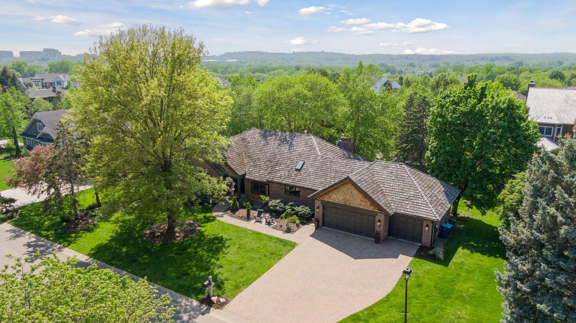 5104 Green Farms Road Edina, MN 55436 - Photo 4 of 60