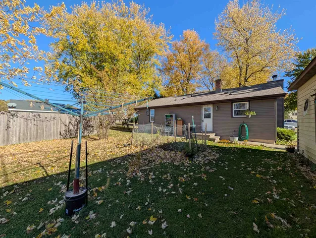 $249,900 | 607 Hunters Point Road, Neenah, WI 54956