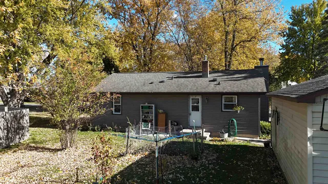 $249,900 | 607 Hunters Point Road, Neenah, WI 54956