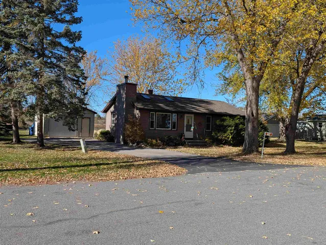 $249,900 | 607 Hunters Point Road, Neenah, WI 54956