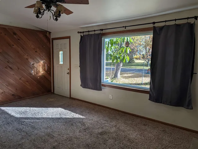 $249,900 | 607 Hunters Point Road, Neenah, WI 54956