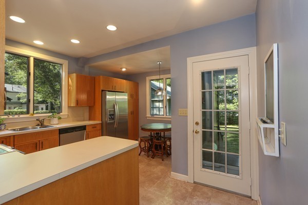 132 Brackett Road Newton, MA 02458 - Photo 12 of 30 Gallery Image 12