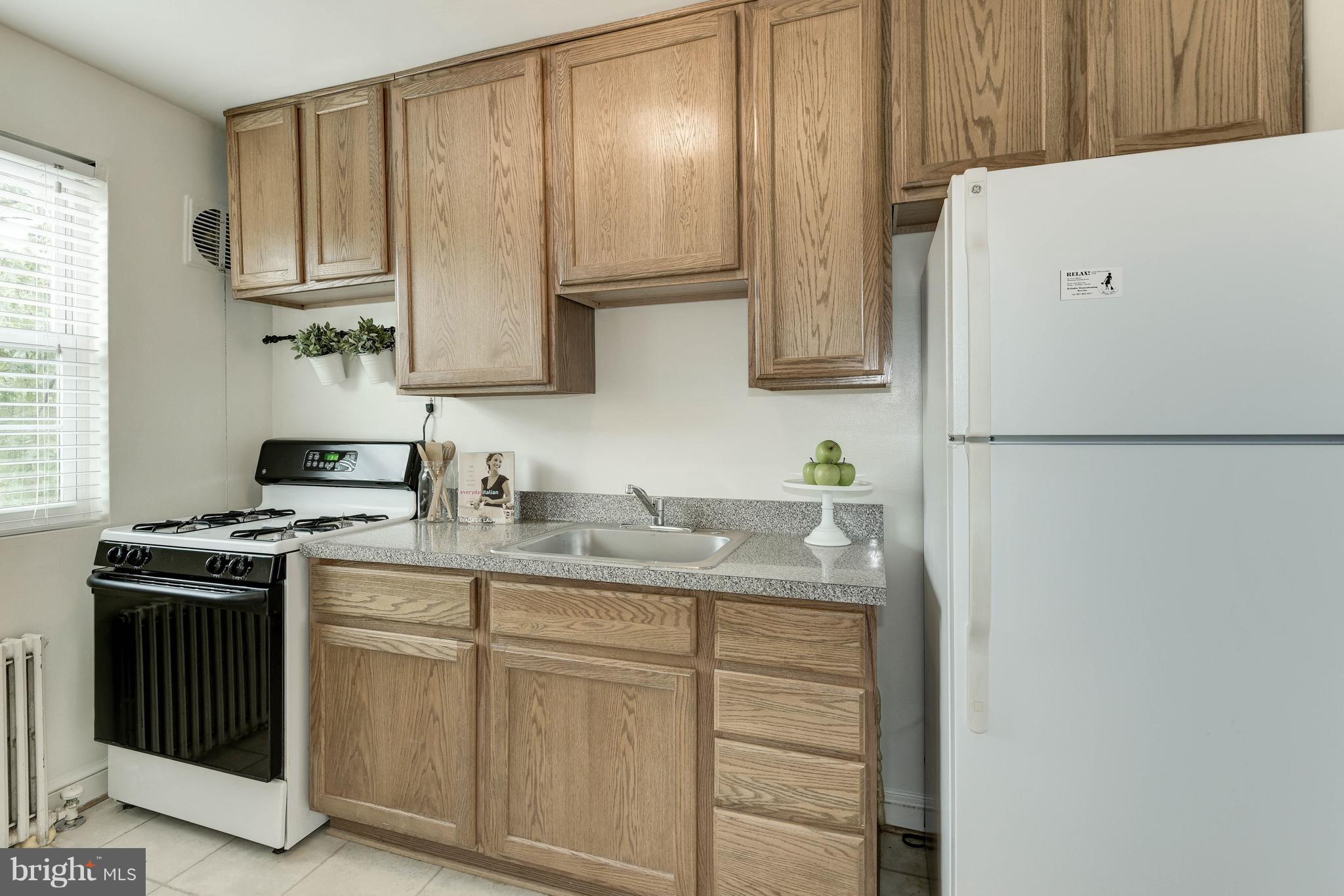 5224 8th Road South, Unit 7 Arlington, VA 22204 - Photo 20 of 28 Kitchen