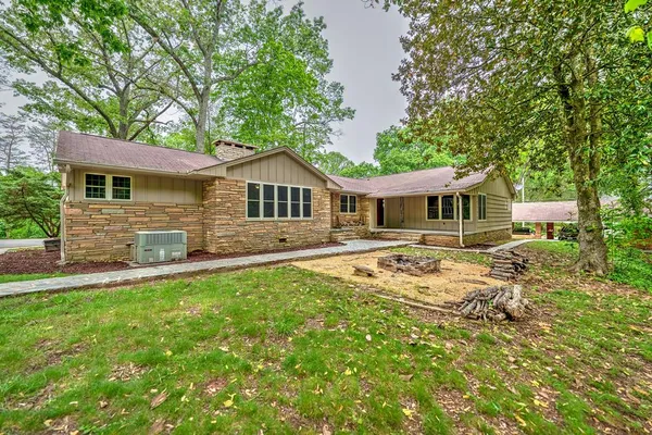 $364,900 | 241 Boulevard Street, Murphy, NC 28906