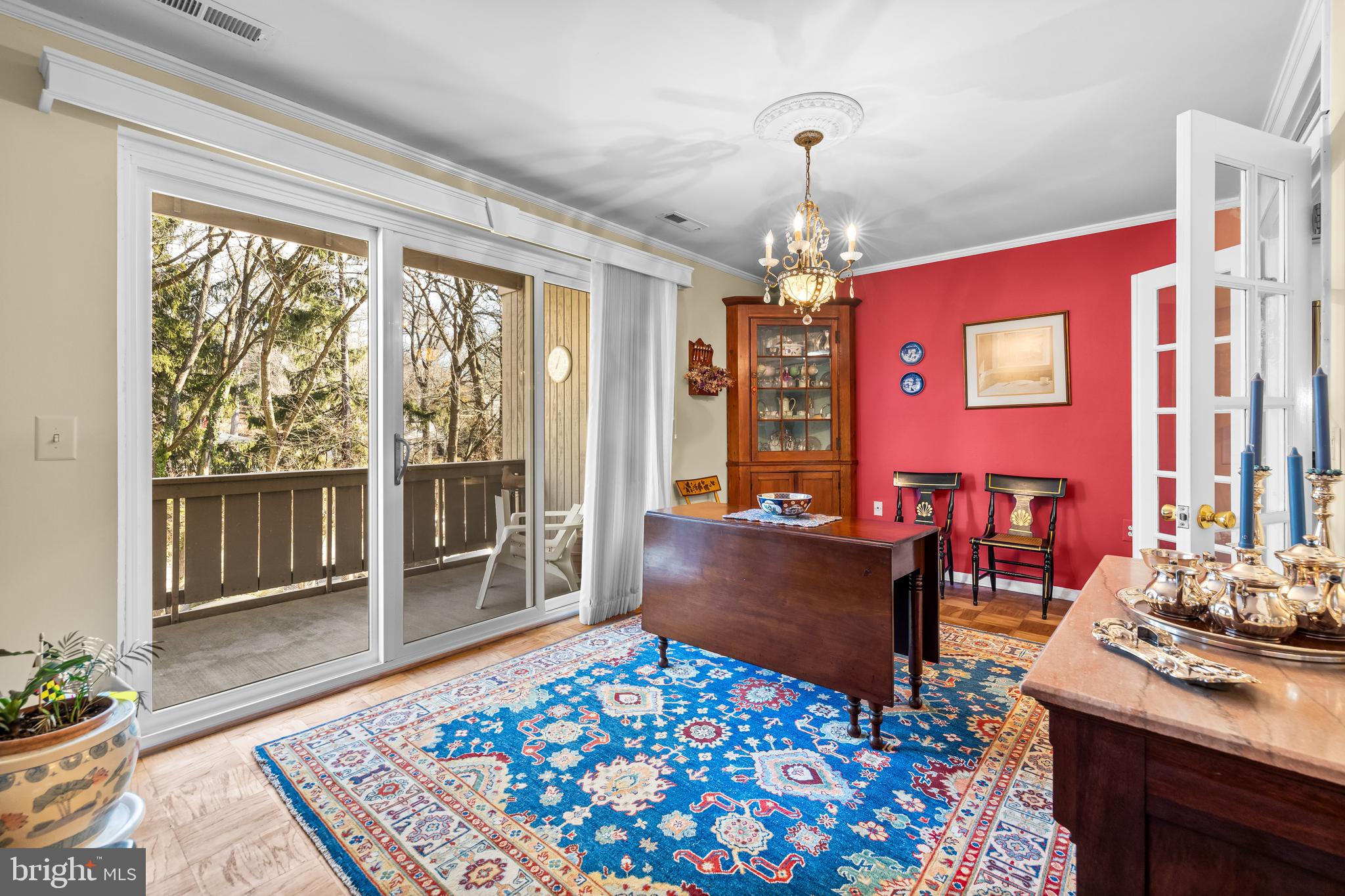 107 Cross Keys Road, Unit R107C Baltimore, MD 21210 - Photo 18 of 40 a living room with furniture and a table
