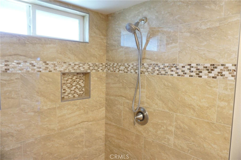 19584 Shadow Glen Circle Porter Ranch, CA 91326 - Photo 33 of 72