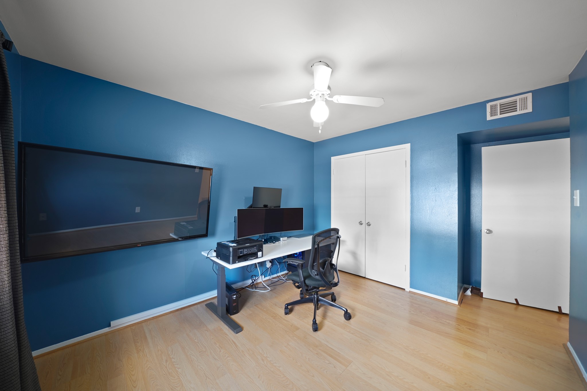 1235 Witte Road, Unit 8 Houston, TX 77055 - Photo 18 of 20 a view of a workspace with furniture