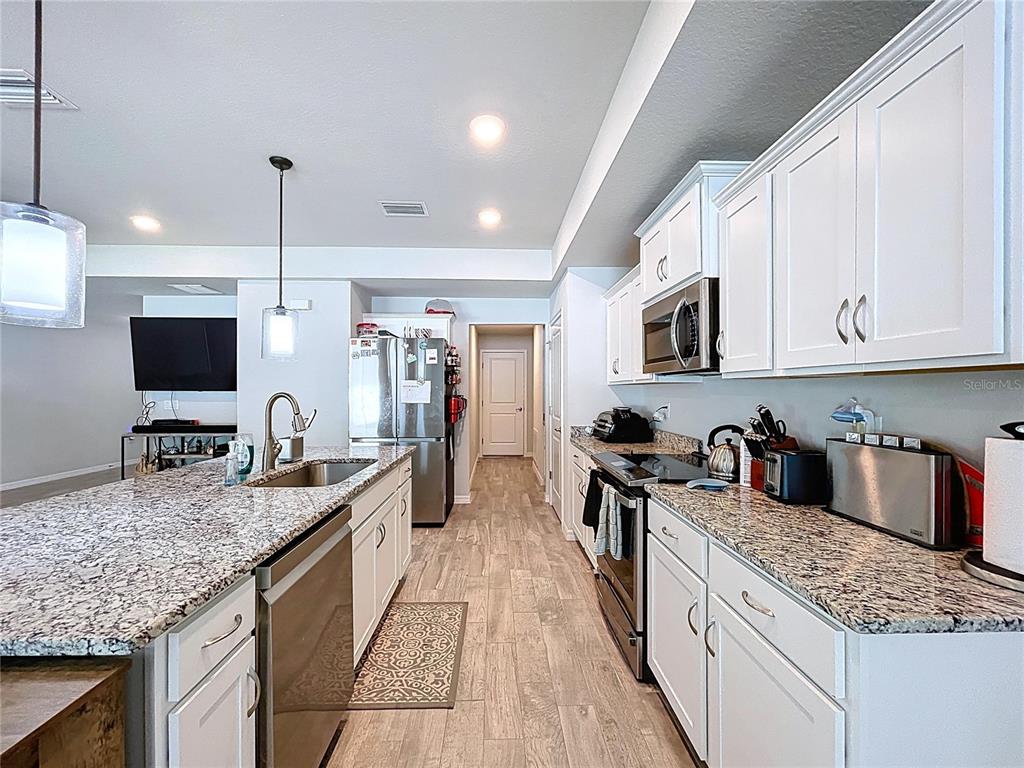 13321 Potomac Avenue Weeki Wachee, FL 34614 - Photo 13 of 30