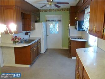 1611 Tioga Avenue Reading, PA 19607 - Photo 4 of 11