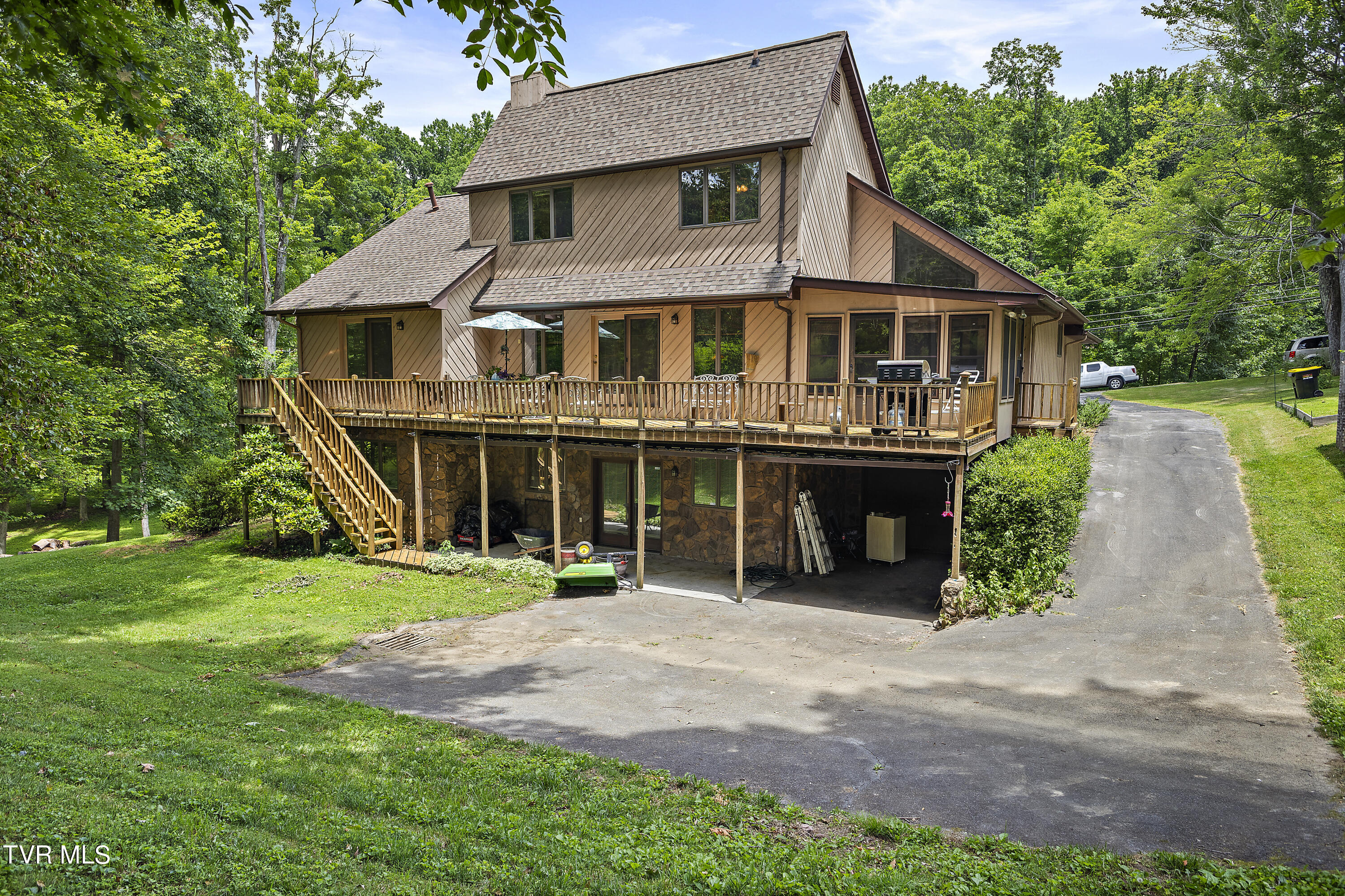 21434 Plantation Road Bristol, VA 24202 - Photo 33 of 45 128A2963