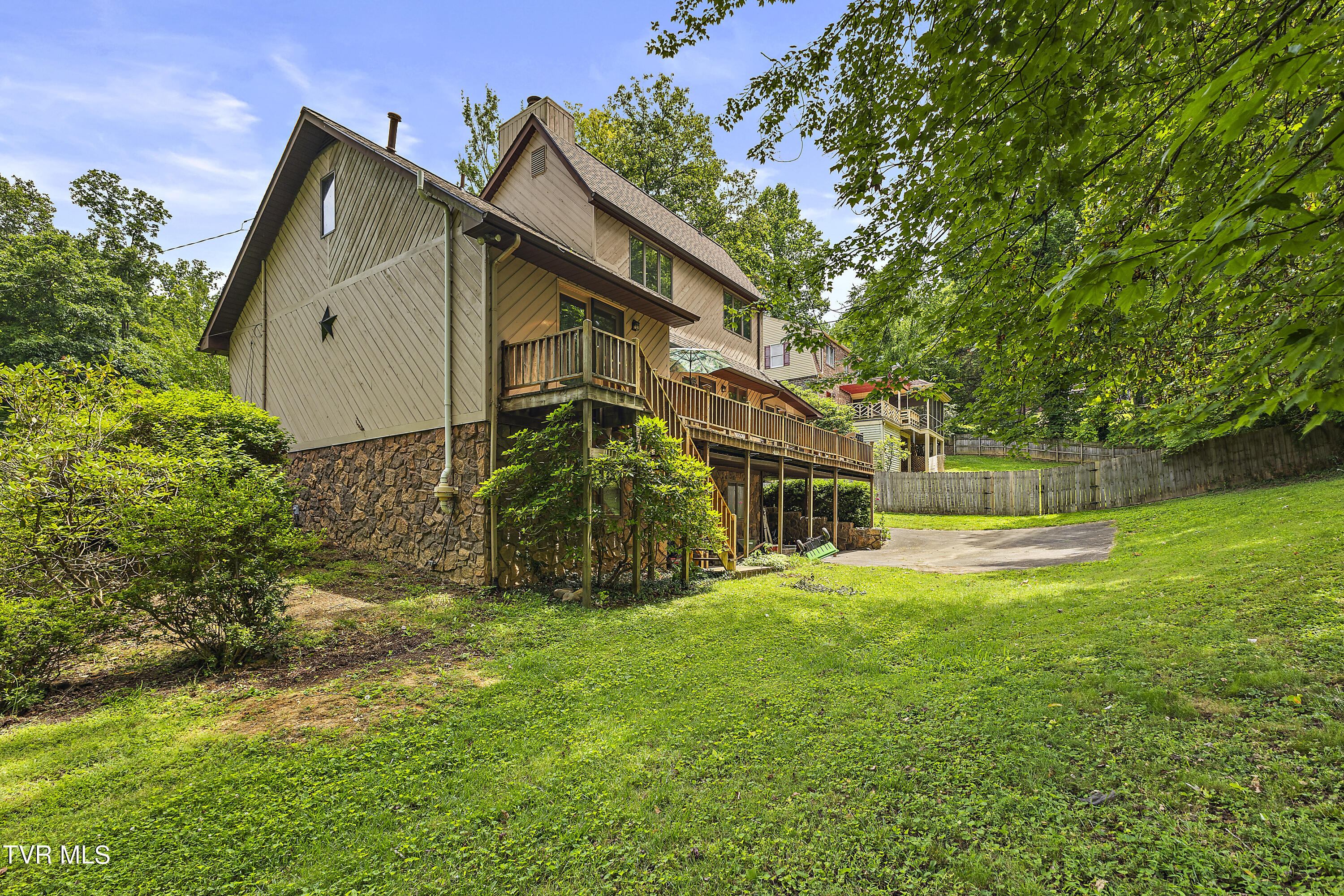 21434 Plantation Road Bristol, VA 24202 - Photo 35 of 45 128A2957