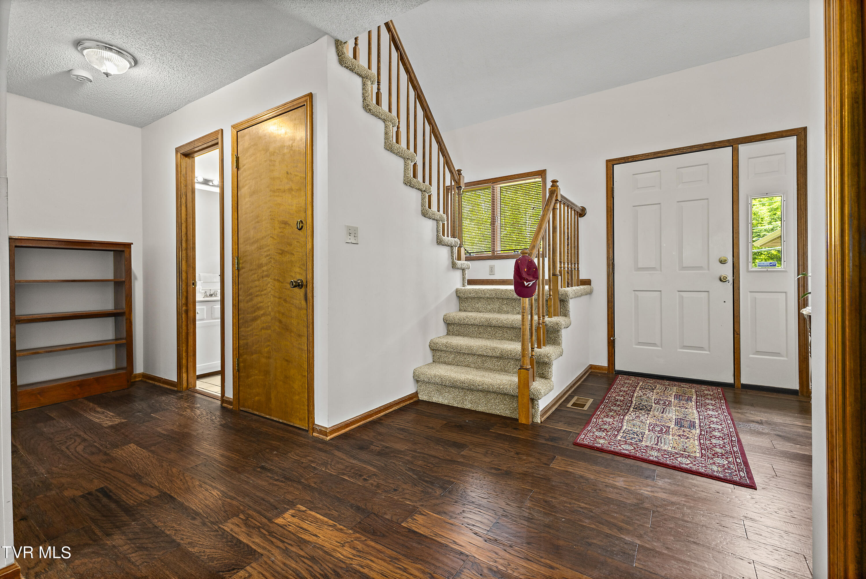 21434 Plantation Road Bristol, VA 24202 - Photo 5 of 45 128A3011