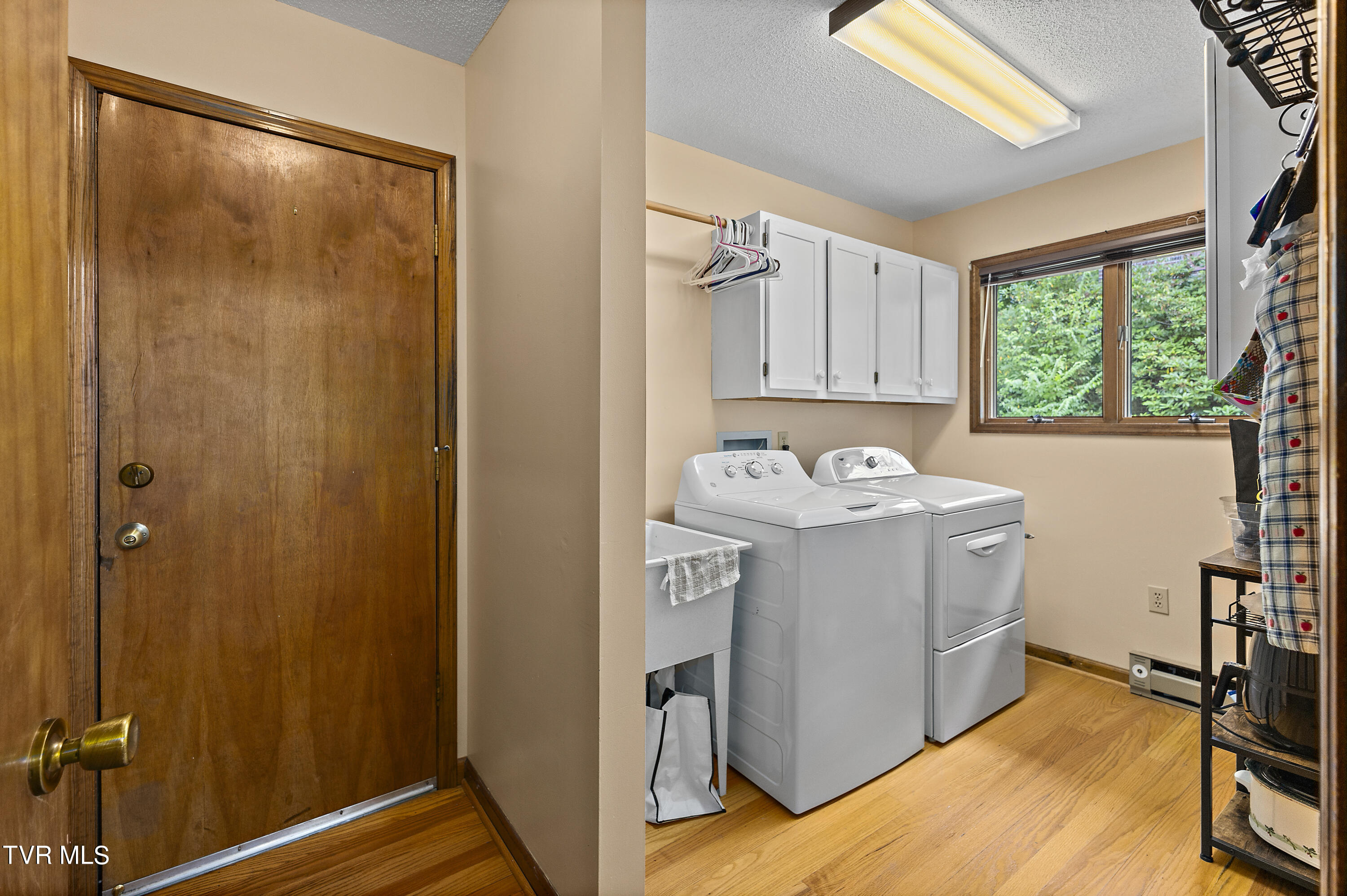 21434 Plantation Road Bristol, VA 24202 - Photo 9 of 45 128A3062