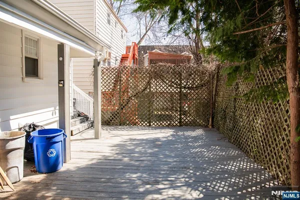 $3,900 | 46 Garden Place, Unit 2, Edgewater, NJ 07020