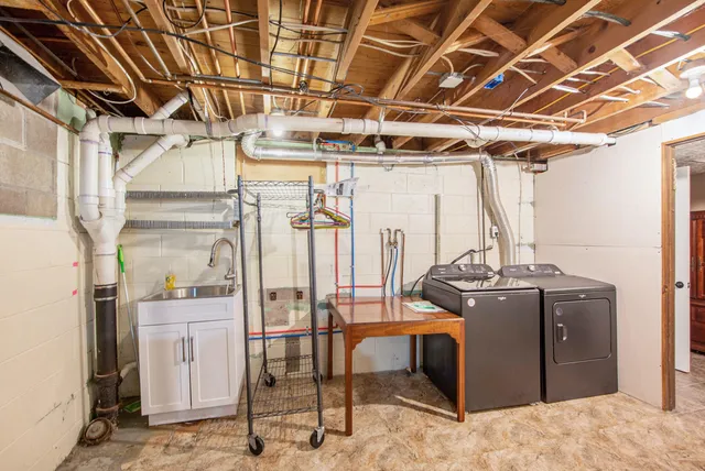 $425,000 | 1520 Lamphere Street, Hillsdale, MI 49242