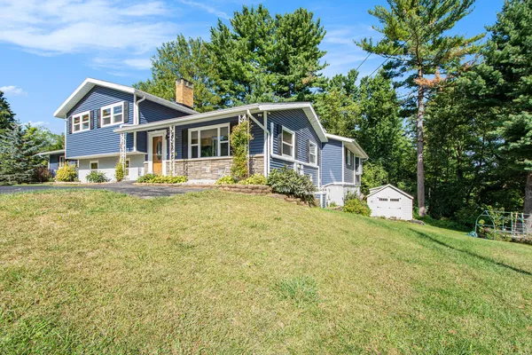 $425,000 | 1520 Lamphere Street, Hillsdale, MI 49242