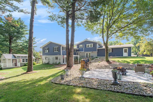 $425,000 | 1520 Lamphere Street, Hillsdale, MI 49242