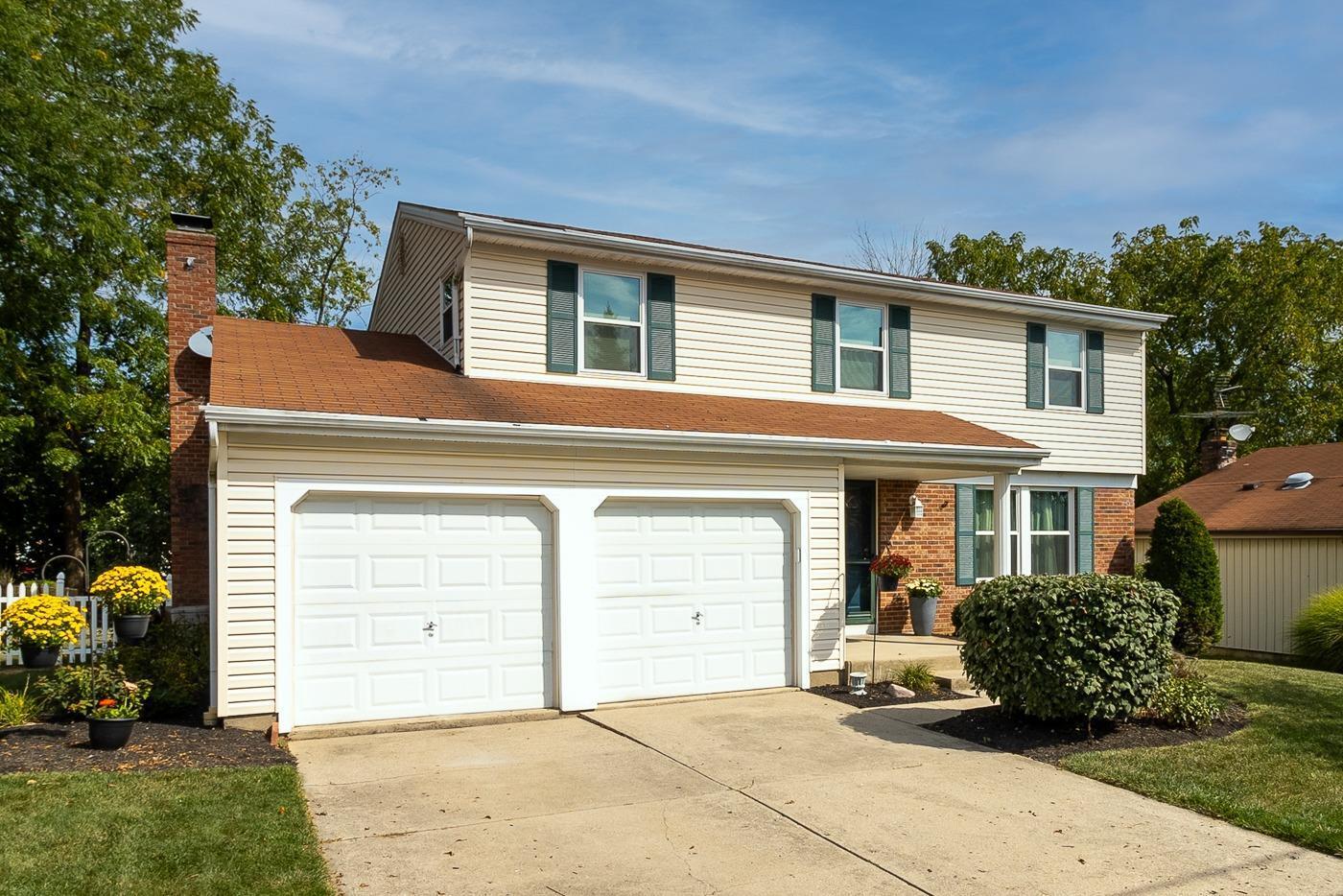 2630 Crest Road Cincinnati, OH 45231 - Photo 2 of 39