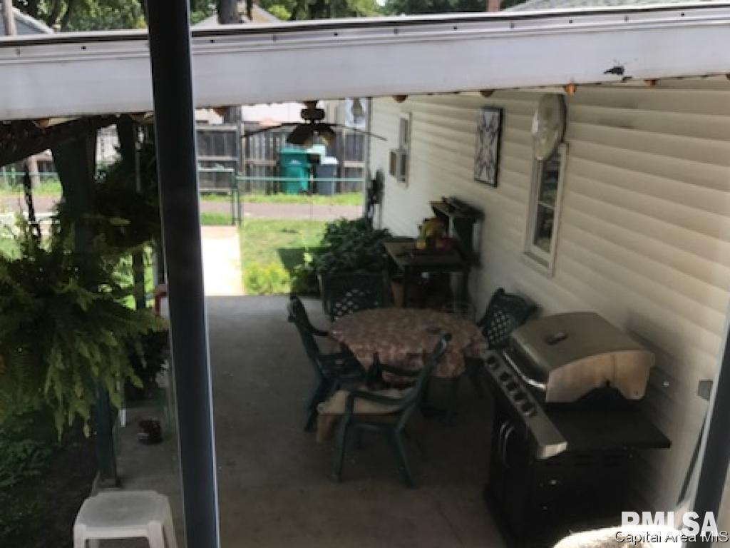 2032 North 7th Street Springfield, IL 62702 - Photo 3 of 30