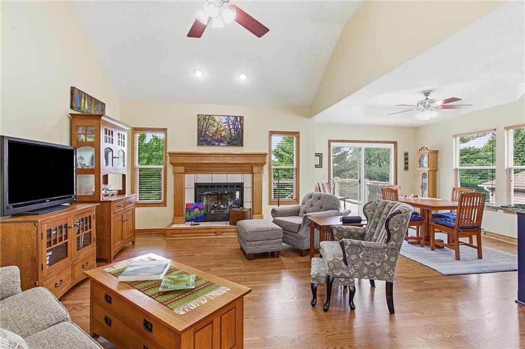 2513 Northeast Old Paint Road Lee's Summit, MO 64086 - Photo 5 of 34