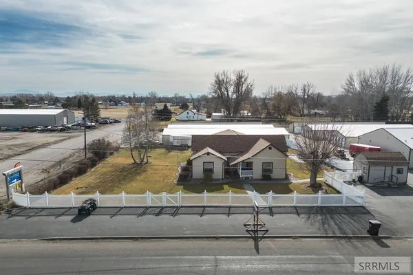 $500,000 | 713 Highway 39, Blackfoot, ID 83221