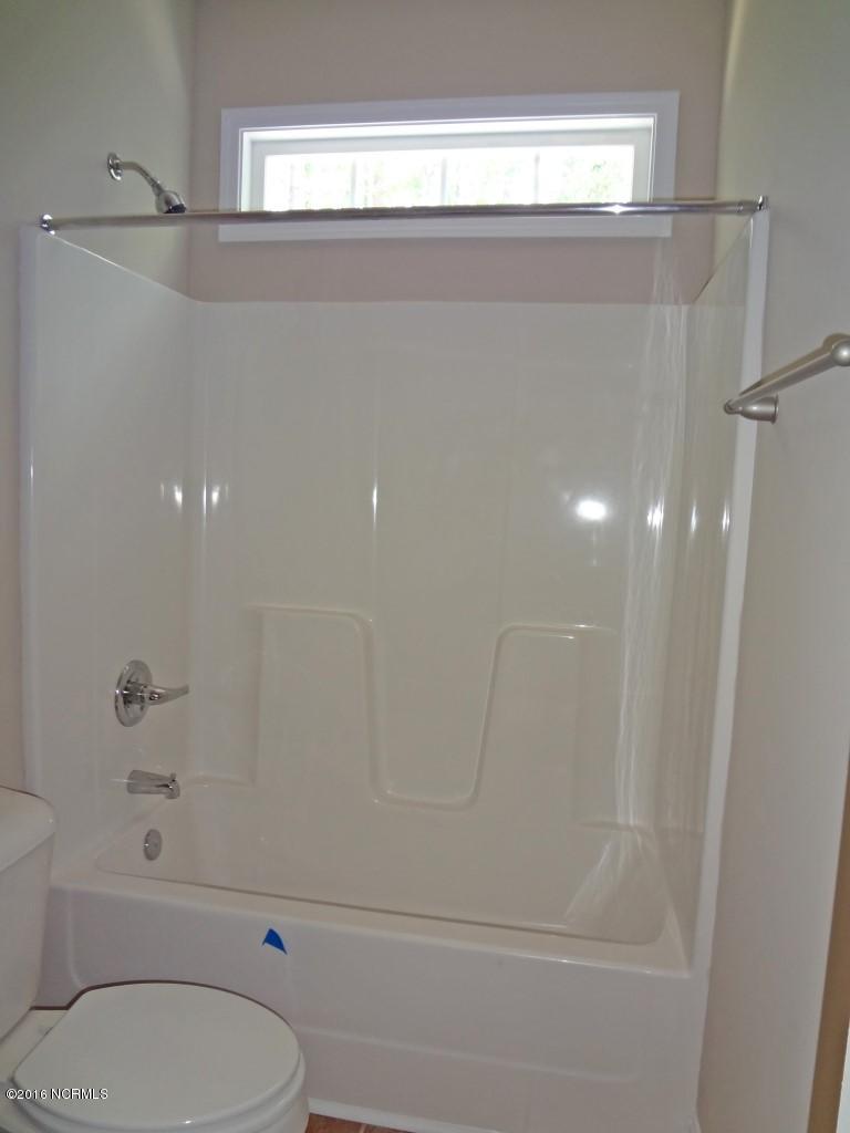 281 Folkstone Road Holly Ridge, NC 28445 - Photo 20 of 26 Guest Bath 2
