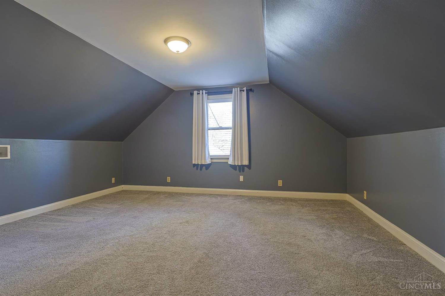 15 Bonham Road Wyoming, OH 45215 - Photo 25 of 37
