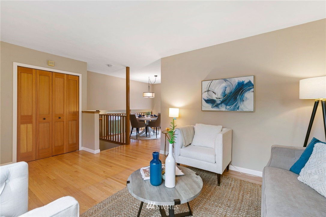 2403 211th Street Southeast Bothell, WA 98021 - Photo 5 of 32