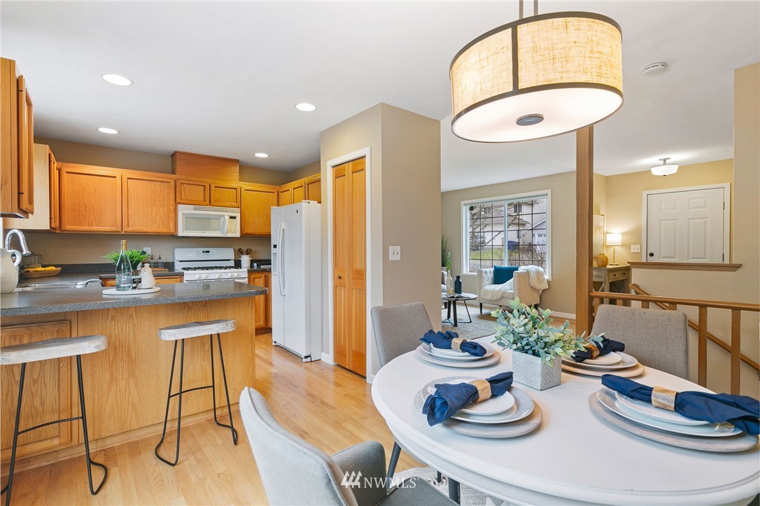 2403 211th Street Southeast Bothell, WA 98021 - Photo 7 of 32