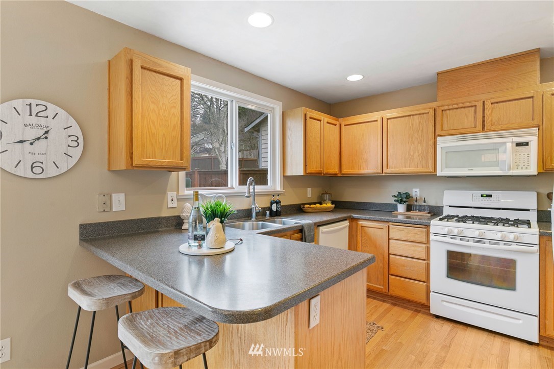 2403 211th Street Southeast Bothell, WA 98021 - Photo 9 of 32