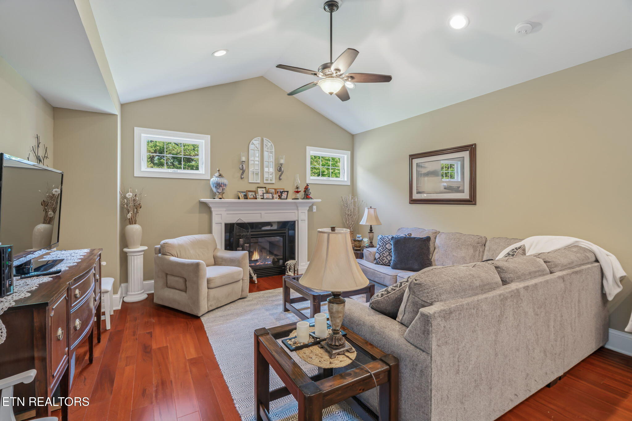 141 Cumberland Road Oliver Springs, TN 37840 - Photo 12 of 44 12-web-or-mls-141 Cumberland Road-13