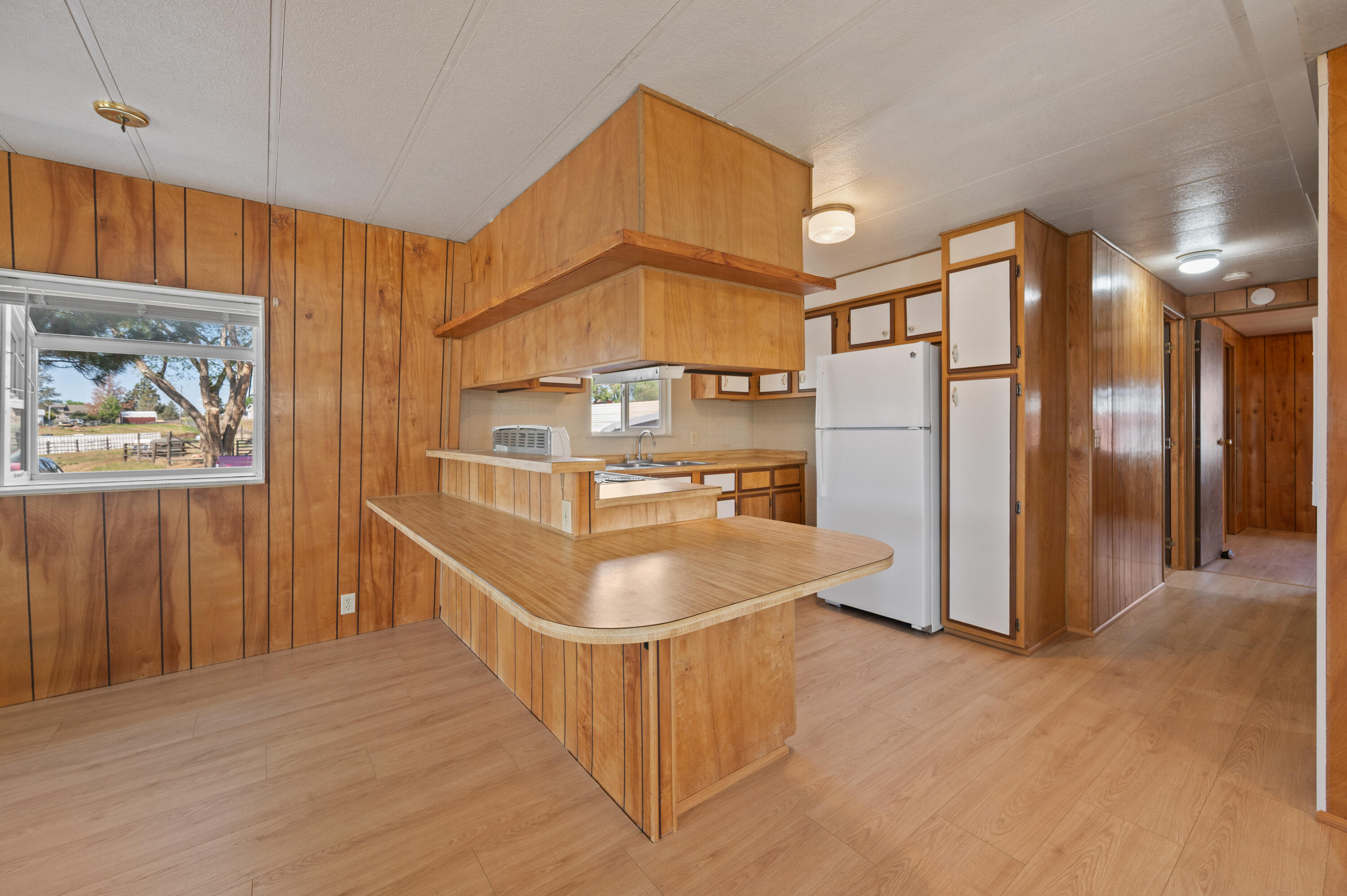 133 Southwest Tompsett Street Madras, OR 97741 - Photo 18 of 56