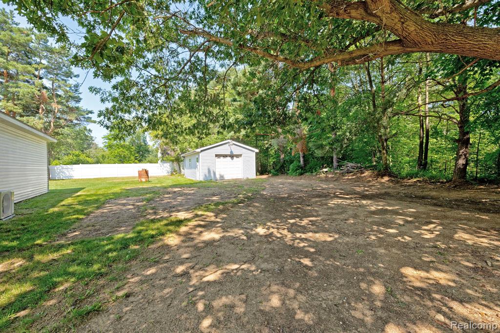 5098 Waldon Road Clarkston, MI 48348 - Photo 68 of 81 Gallery Image 68