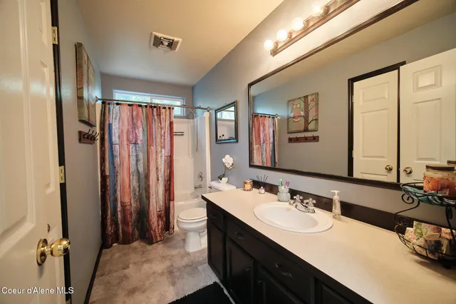 $749,000 | 34517 North Hayden Drive, Spirit Lake, ID 83869